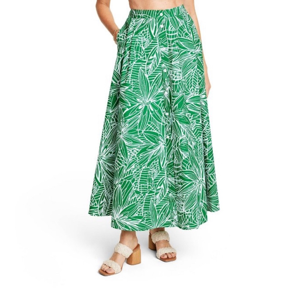 Tabitha Brown limited edition collection with Target Skirt, Skirt is new/W Tags